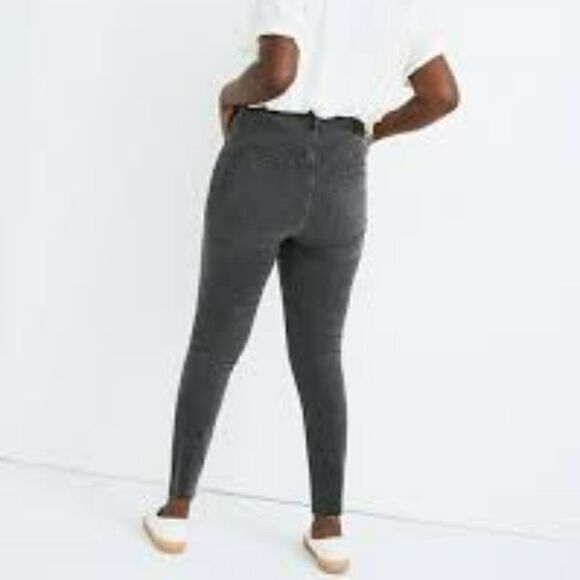 MADEWELL CURVY HIGH RISE SKINNY JEAN IN BLACK SEA- FADED GRAY WASH SIZE 24 - Picture 2 of 10